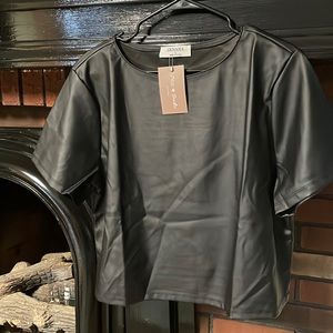 Zenana Crop Top NWT Size Large